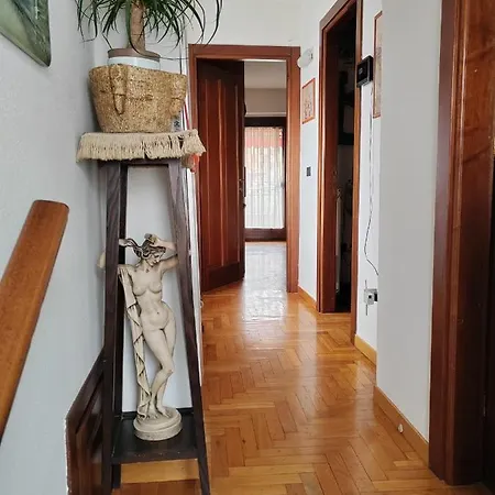 Dan House